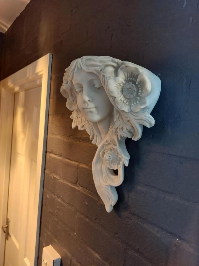 ストラットフォード＝アポン＝エイボンRomeo & Juliet'S With Private Parkingアパートメント エクステリア 写真
